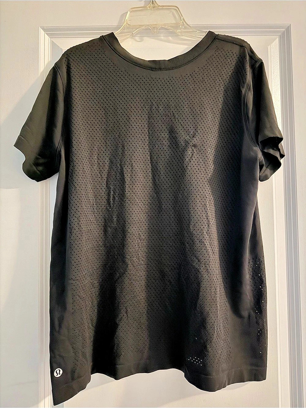 lululemon Swiftly Tech Short-Sleeve Shirt 2.0 Black Short Sleeve size 6